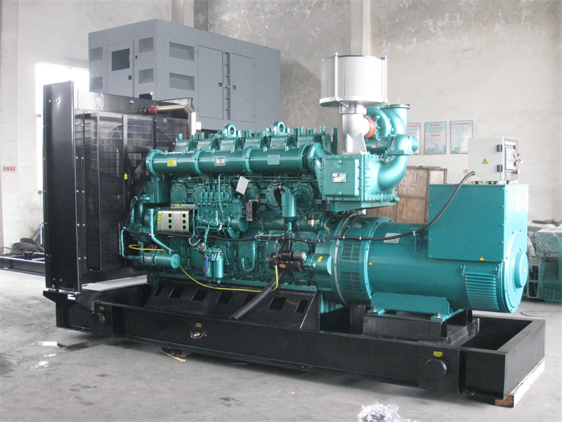 平利200KW 柴油发电机的油耗是多少?